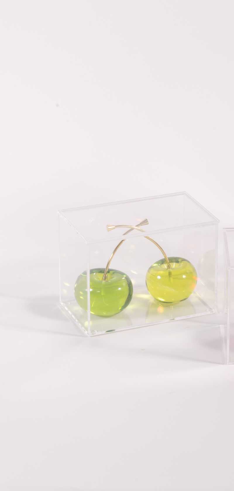 GALHO CEREJA NO ACRILICO 